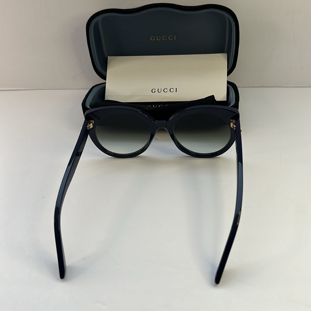 New 100% Authentic Gucci GG0325S
008 Cat eye Sunglasses - Picture 7 of 15